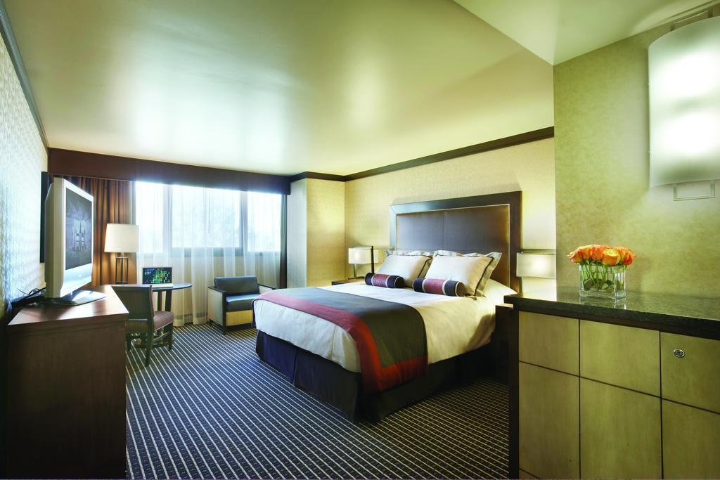 Cactus Petes Resort & Horseshu Hotel Jackpot Phòng bức ảnh